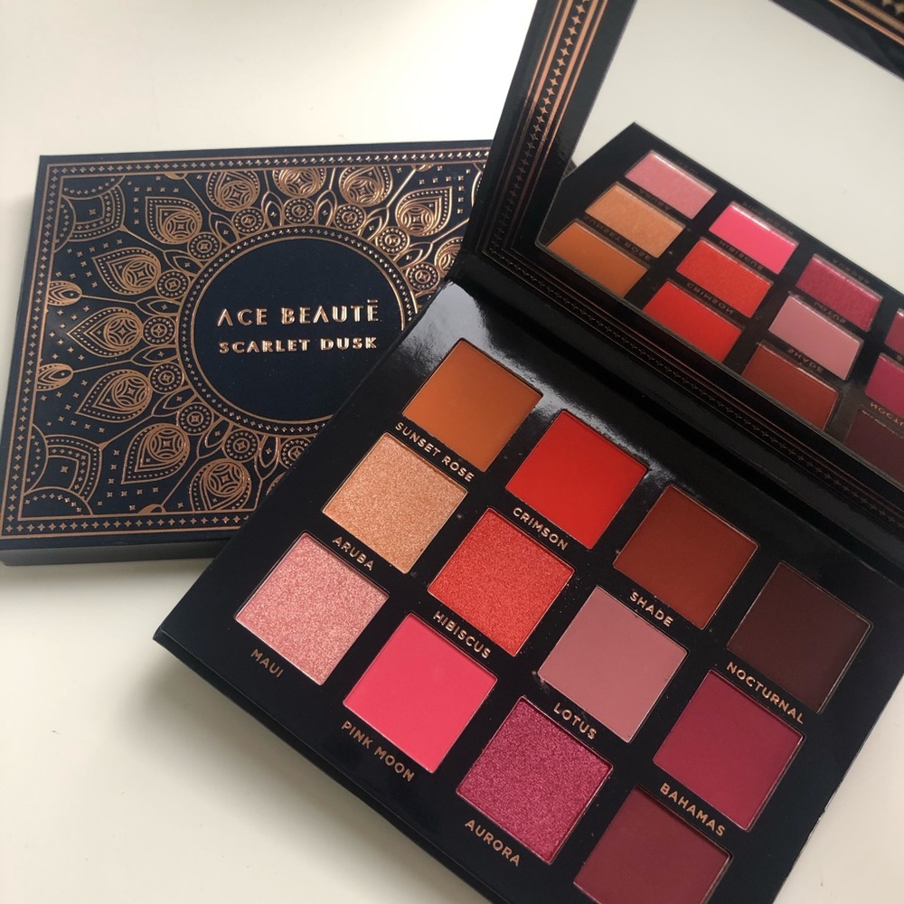 Ace Beaute Eyeshadow Palette (NTW)